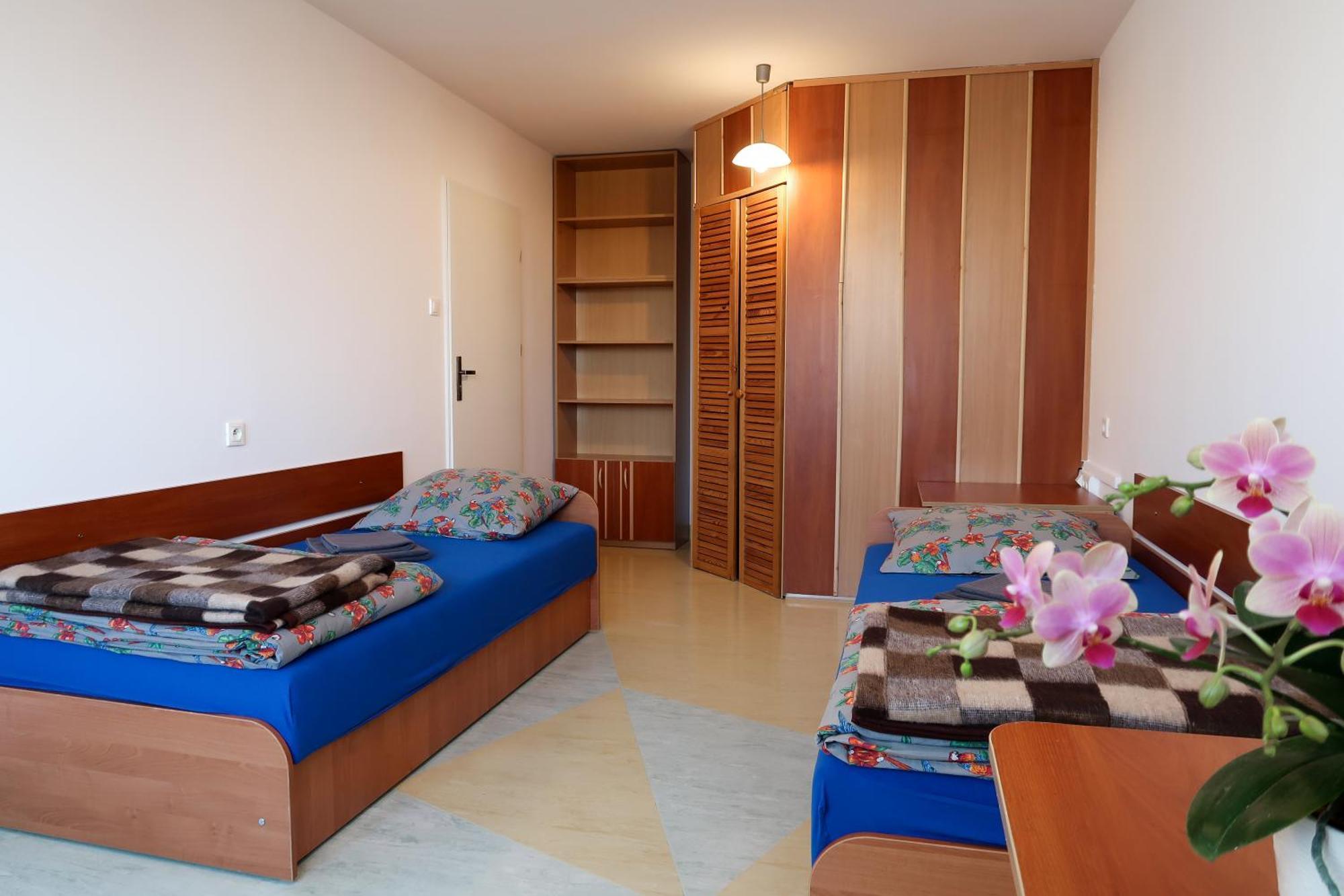 Dom Studencki Raj Hostel วรอตซวาฟ ภายนอก รูปภาพ