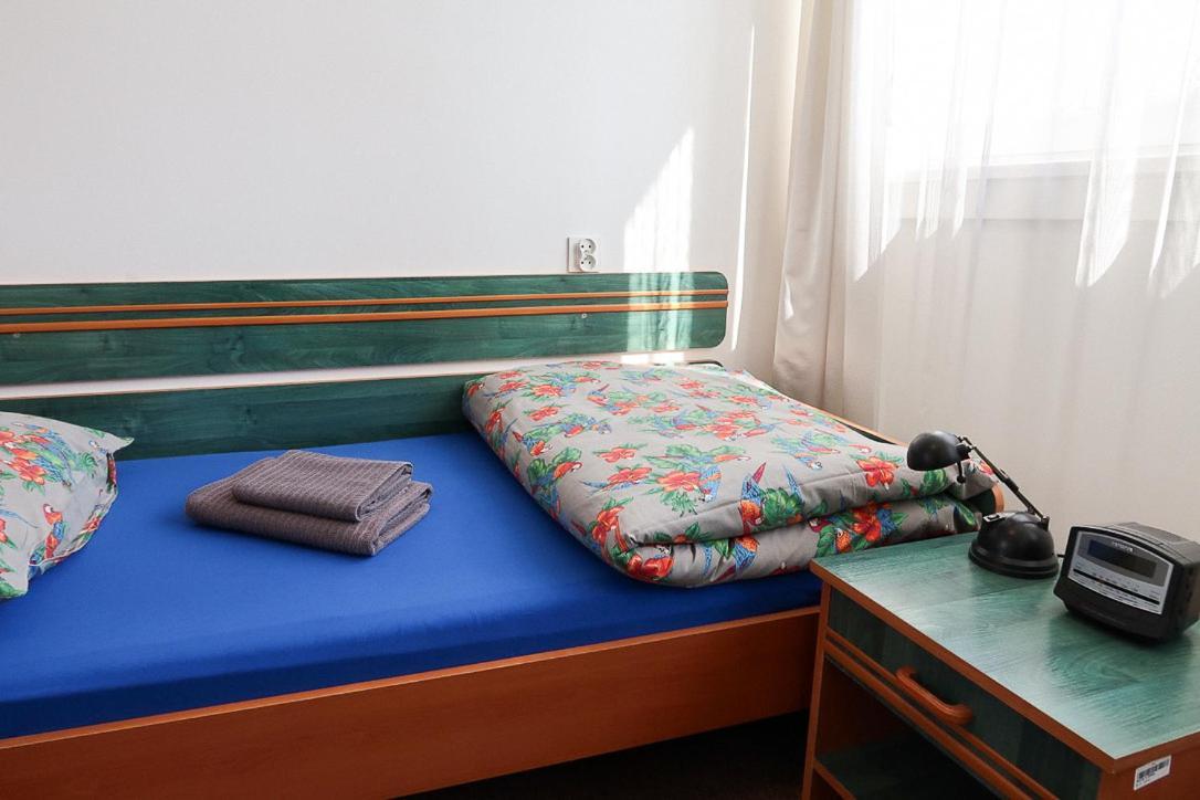 Dom Studencki Raj Hostel วรอตซวาฟ ภายนอก รูปภาพ