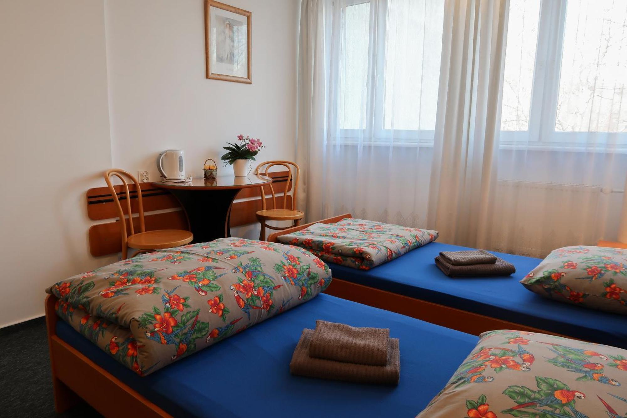 Dom Studencki Raj Hostel วรอตซวาฟ ภายนอก รูปภาพ