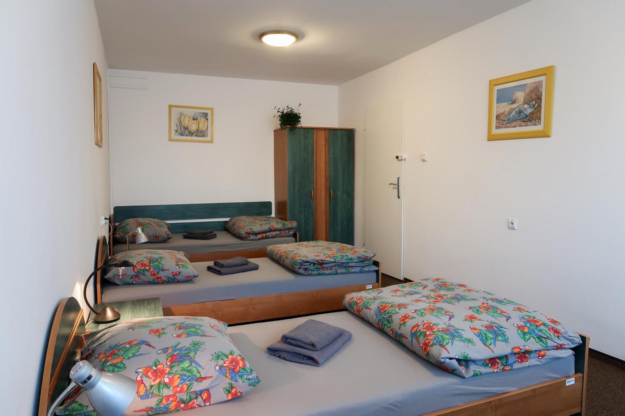 Dom Studencki Raj Hostel วรอตซวาฟ ภายนอก รูปภาพ