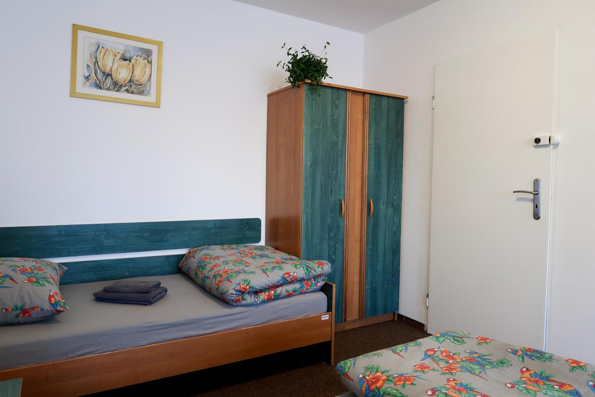 Dom Studencki Raj Hostel วรอตซวาฟ ภายนอก รูปภาพ