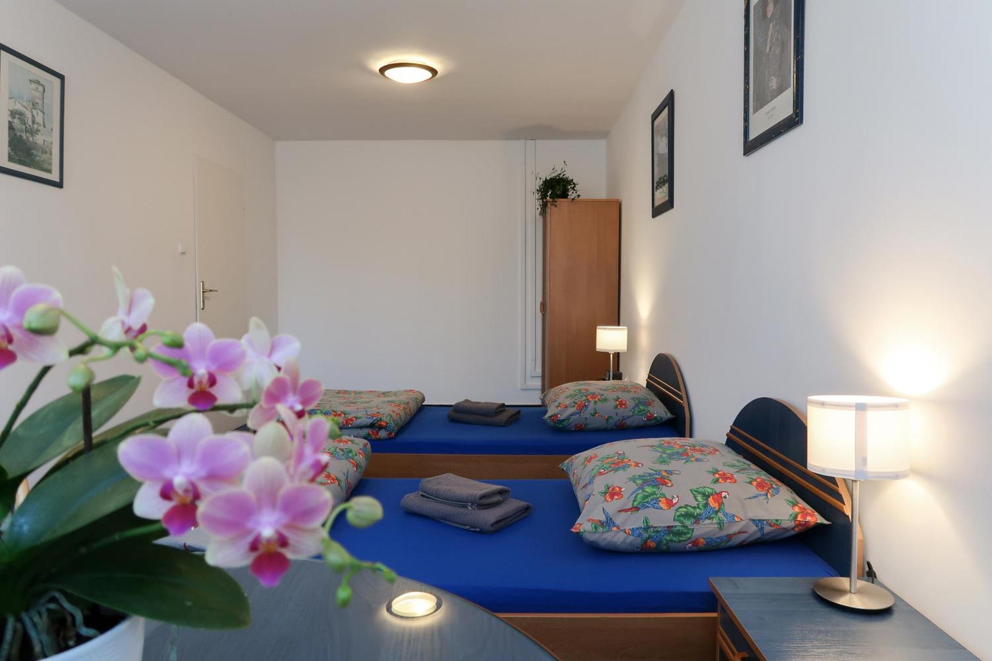 Dom Studencki Raj Hostel วรอตซวาฟ ภายนอก รูปภาพ