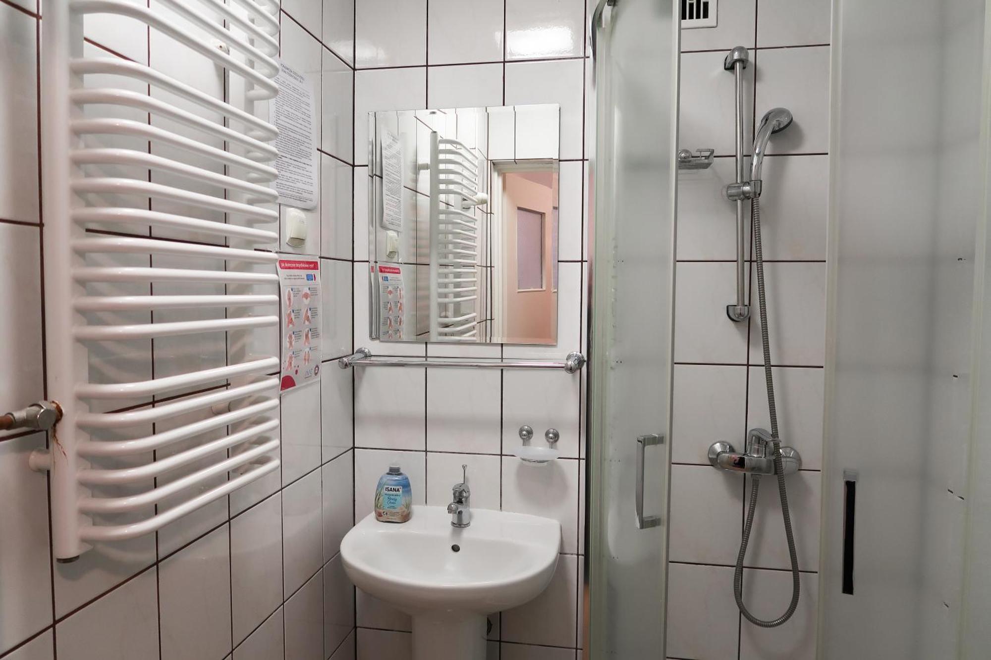 Dom Studencki Raj Hostel วรอตซวาฟ ภายนอก รูปภาพ